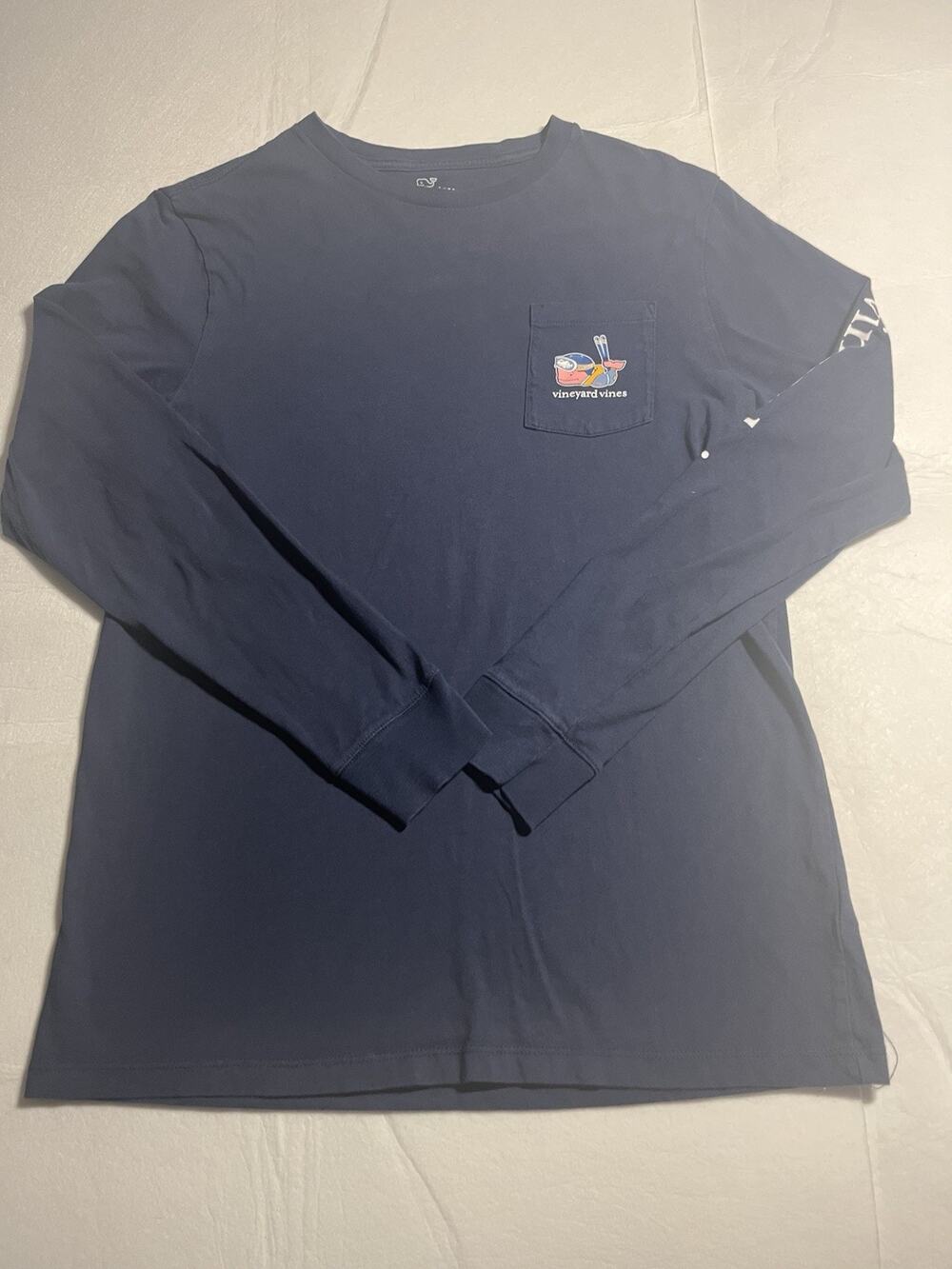 Vineyard Vines Boys XL Ski Whale Long Sleeve Pocket T Shirt Navy Blue
